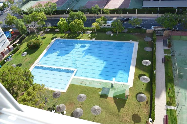 PERFECTO PAREJAS/FAMILIAS. A 500 METROS PLAYA - B&B Alicante