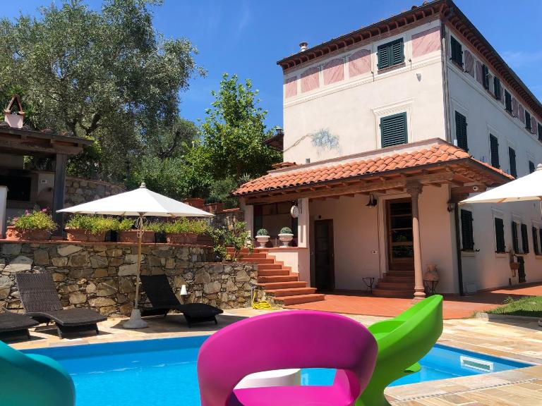 La Libellula- casale panoramico con piscina in Versilia - Chambres d'hôtes Massarosa