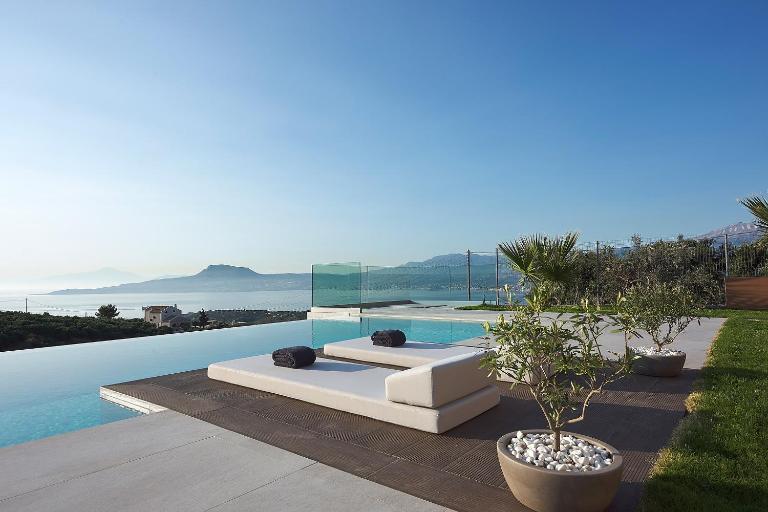 Villa Niolos II - B&B Stérnes