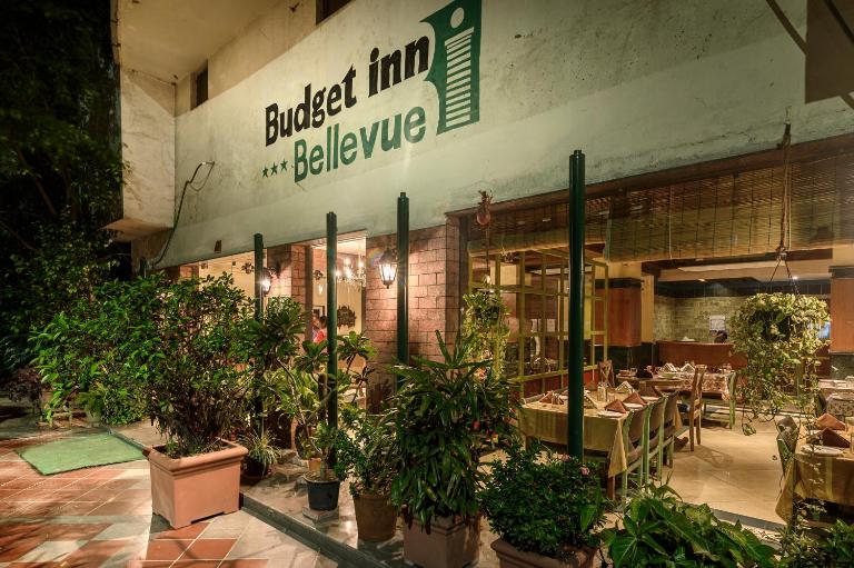 Budget Inn Bellevue - B&B Surat