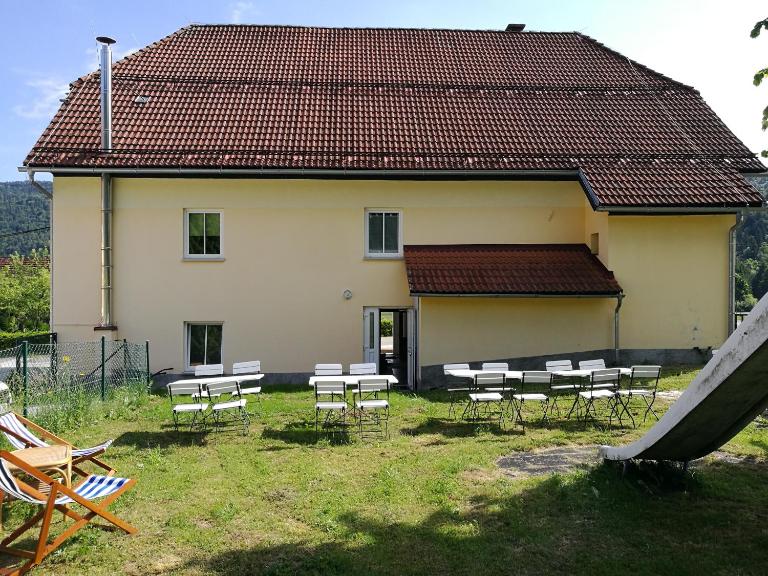 Počitniška hiša Ostrnica - B&B Hrib–Loški Potok
