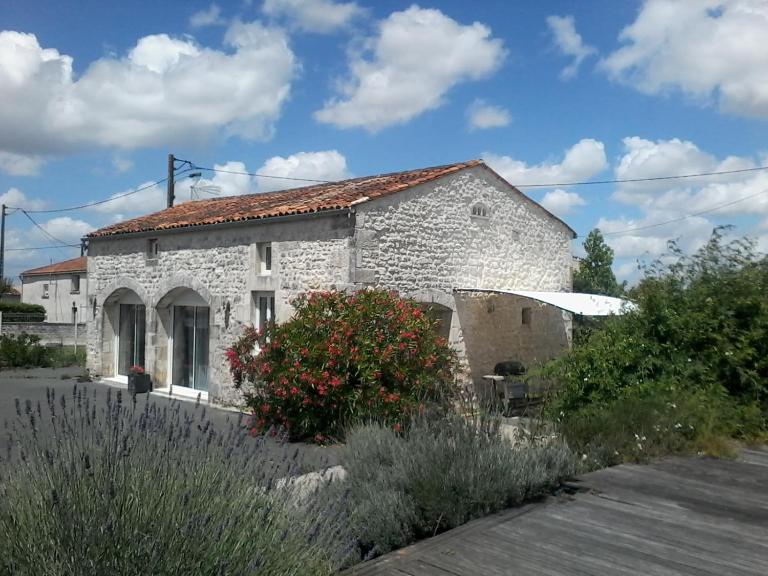 Gîte climatisé *** Le Pigeonnier - Chambres d'hôtes Pons