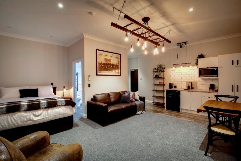 Hokitika Fire Station Boutique Accommodation - B&B Hokitika