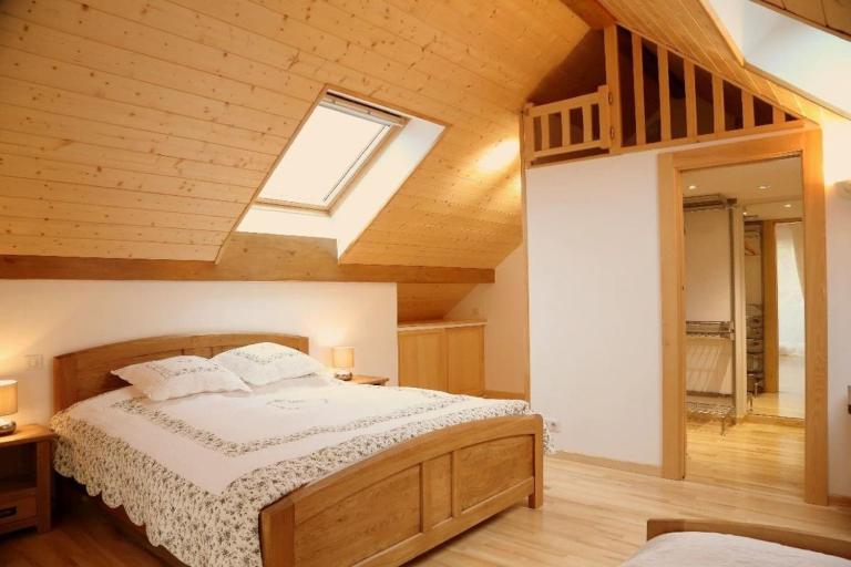 Gîte des Prés de la Douce - Bed and Breakfast Essert