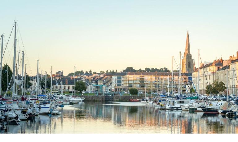 Spacieux T3 lumineux dans quartier historique avec wifi - B&B Redon