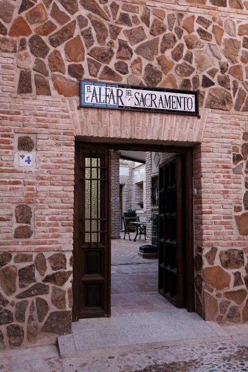 Apartmentos El Alfar del Sacramento - Chambres d'hôtes Tolède