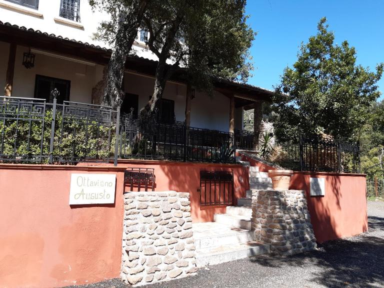 Dal Centurione Appartamento Giulio Cesare - B&B Roma
