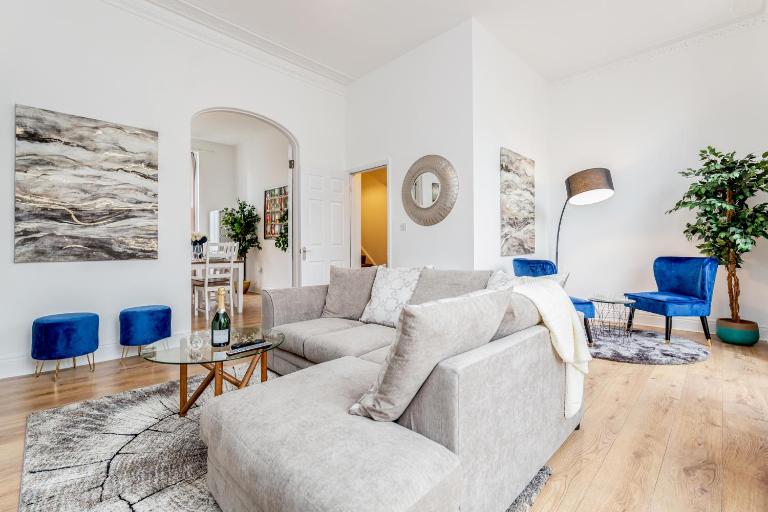 Bright & Spacious 4beds home - Kensington High Street-Olympia - B&B London