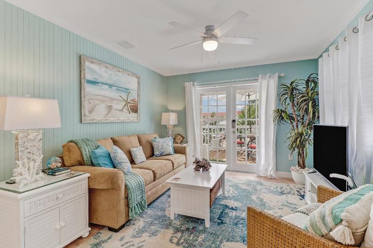 Coral Cottage Retreat - B&B Naples