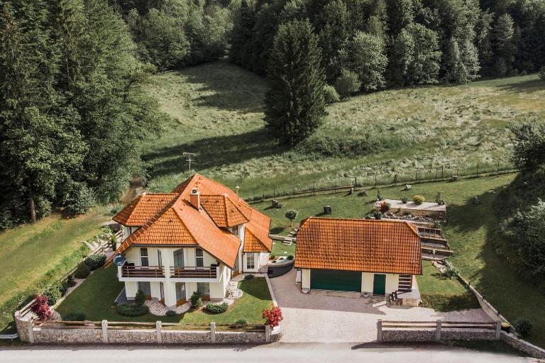 House of Adventure - The Base to explore Slovenia - B&B Laze v Tuhinju