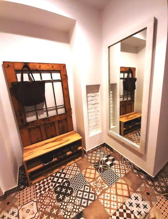 2 Bedroom Apartment near Heroes Square - B&B Budapest