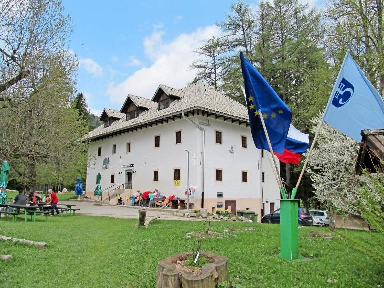 Dom Pristava - B&B Jesenice