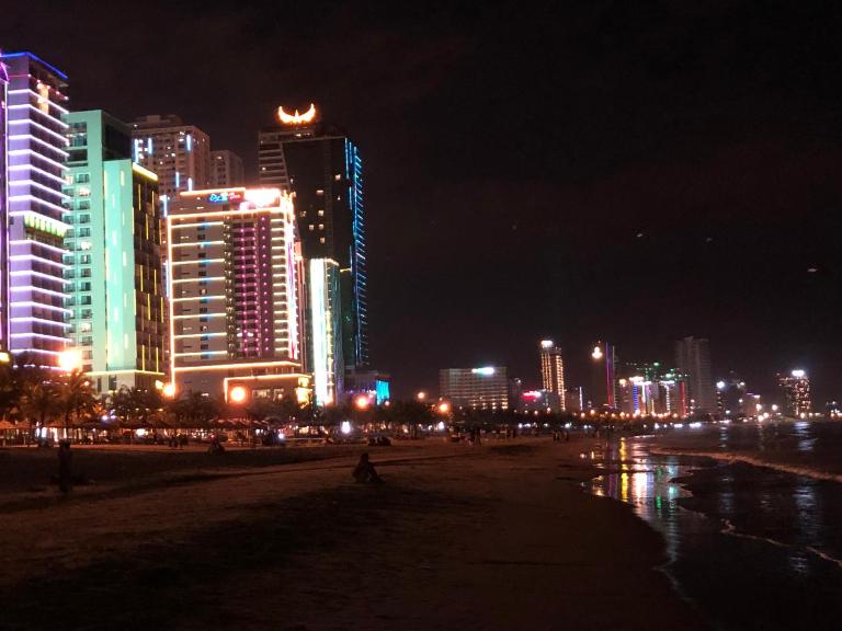 My Khe beach apartment hotel, 2 bedrooms - B&B Da Nang