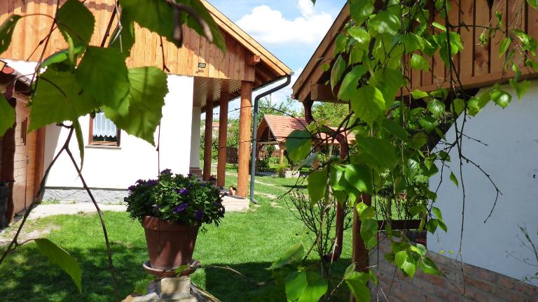 Zergeboglár Vendégház - Ferienwohnung Szilvásvárad