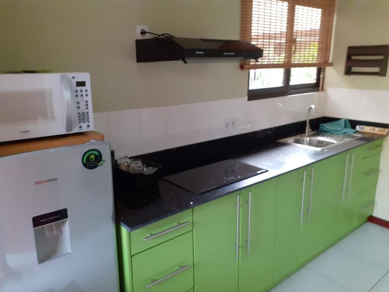 Max Garden and Pool - B&B Paramaribo