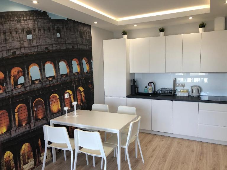 Klimatyzowany Apartament ROMA z garażem podziemnym - Bed and Breakfast Kielce