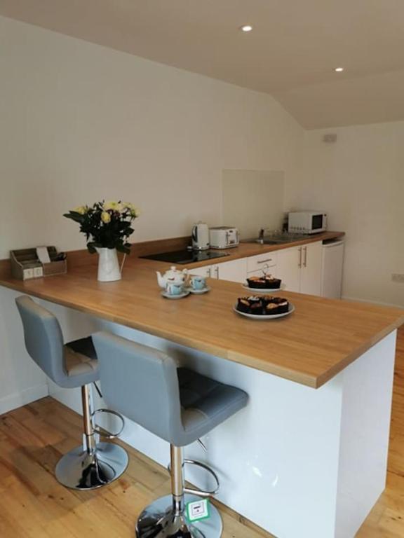 Couples Country Escape includes Private Indoor Pool and Hot tub in North Wales - Ferienwohnung Bagillt