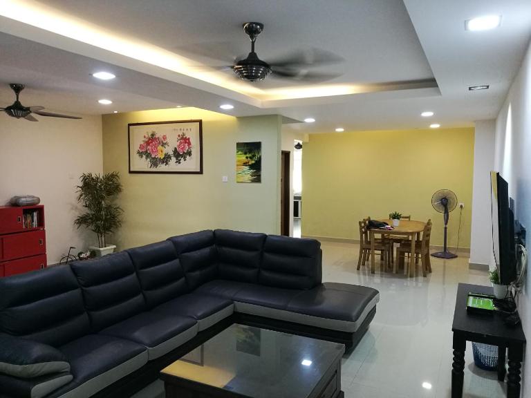 EJ Guesthouse - Bed and Breakfast Cukai