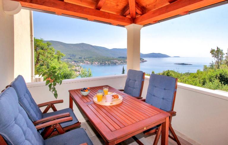 Apartment Levanat - B&B Molunat