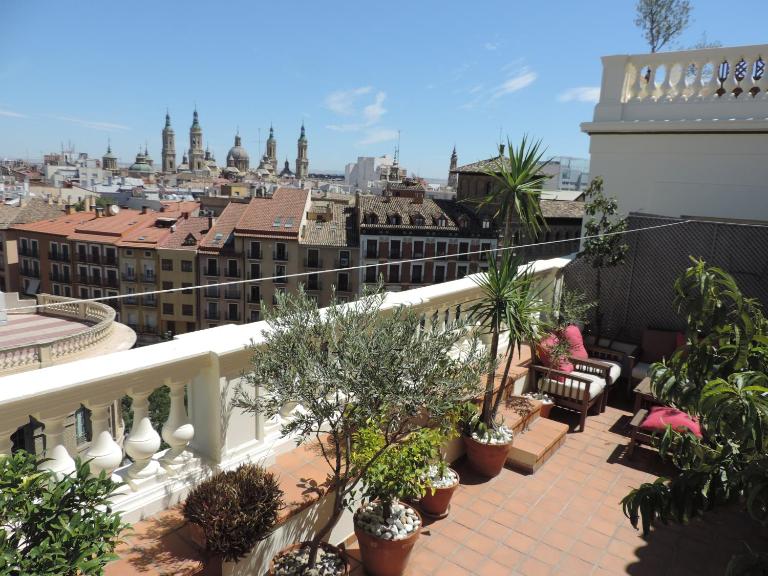 La Balaustrada, con parking incluido - B&B Zaragoza