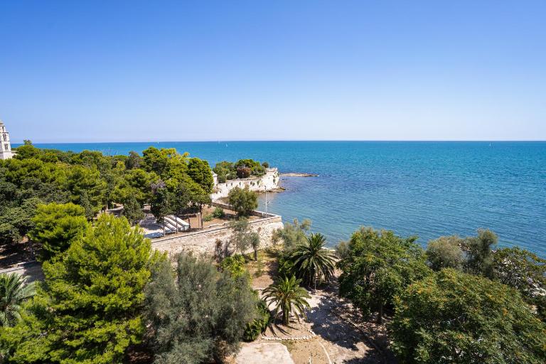 Santa Rosa luxury apartment 2 BEDROOMS 4 People private parking - Chambres d'hôtes Trani