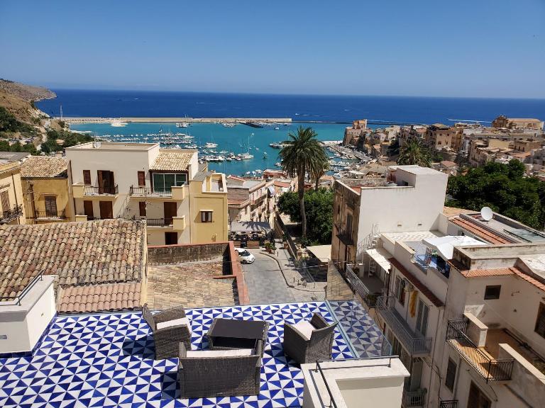 Palazzo del Golfo Penthouse - Chambres d'hôtes Castellammare del Golfo