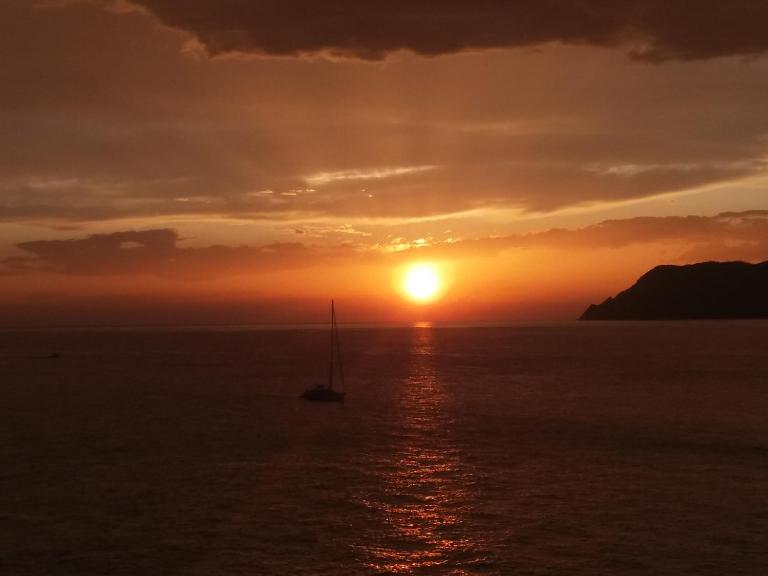 Ca'la Luna - in centro con terrazza - Bed and Breakfast Riomaggiore