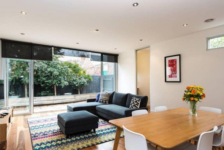Bradman Modern Style a Walk to MCG, Swan St, CBD - B&B Melbourne