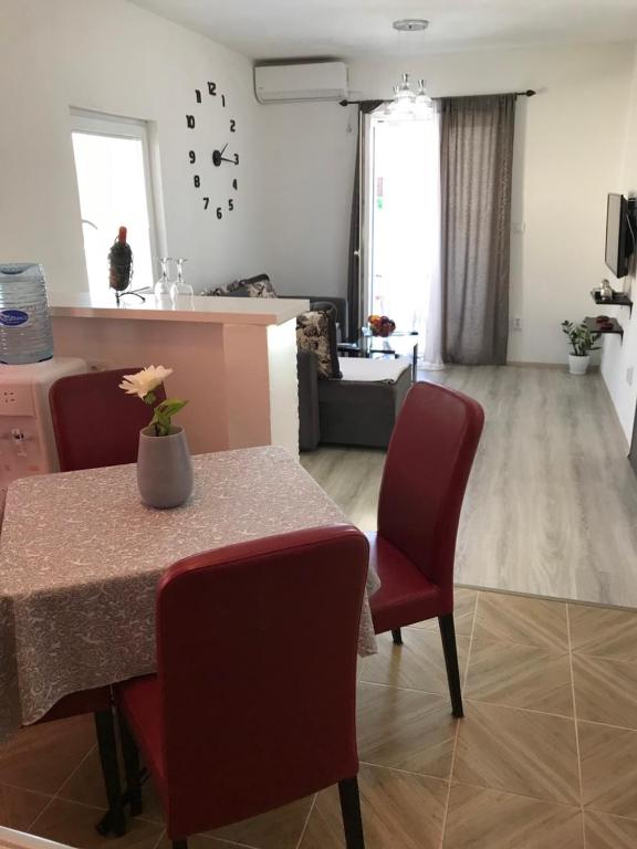 Apartman Djordje 1 - B&B Budua