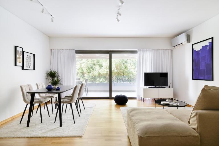Modern 1BD Apartment close to the Acropolis Museum by UPSTREET - B&B Atenas