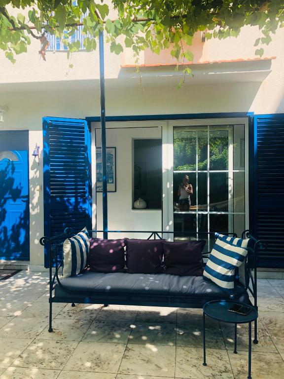 APARTMENT AMBLI HOUSE - Bed and Breakfast Tivat