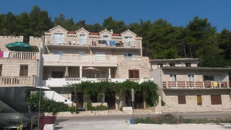 Apartman Ina - Ferienwohnung Povlja