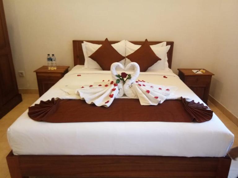 Catu Guest House - B&B Canggu
