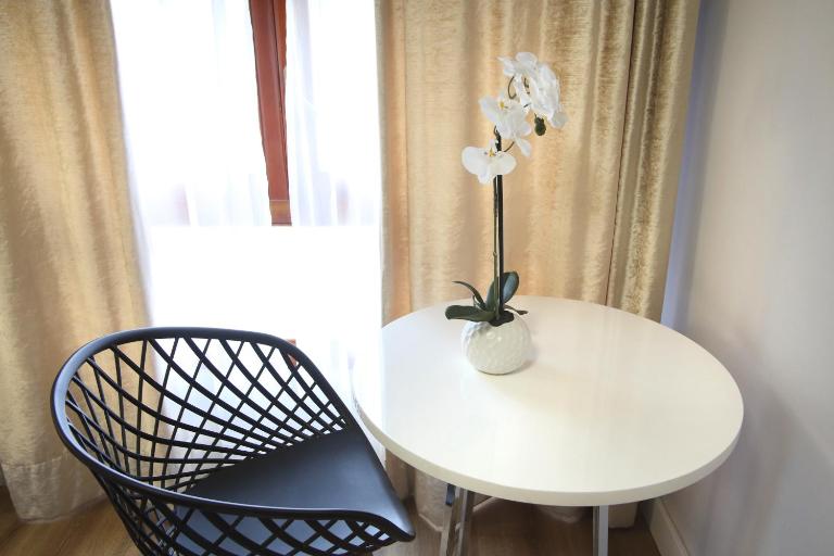 Hostal la Carrasca - Ferienwohnung Monzón