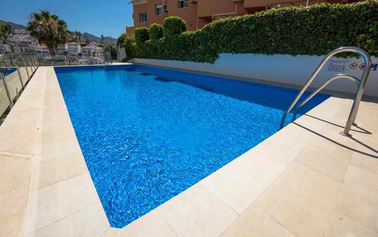 AGUAMARINA 7 MENYBER - B&B Nerja