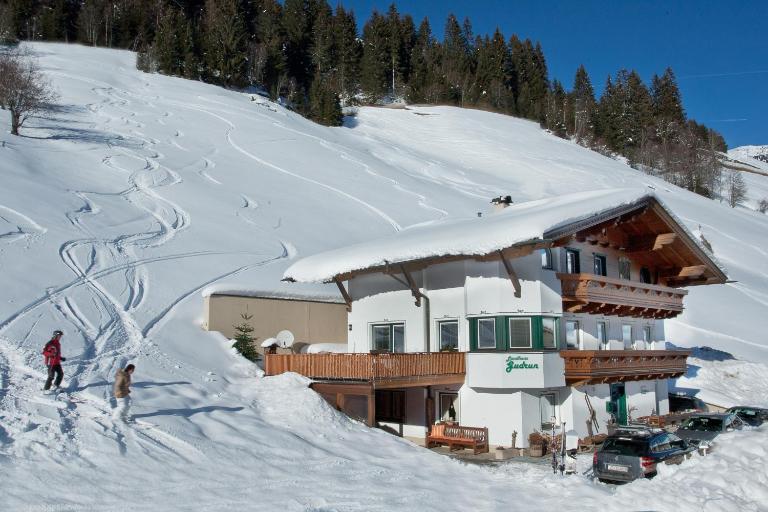 Landhaus Gudrun - Ferienwohnung Tux