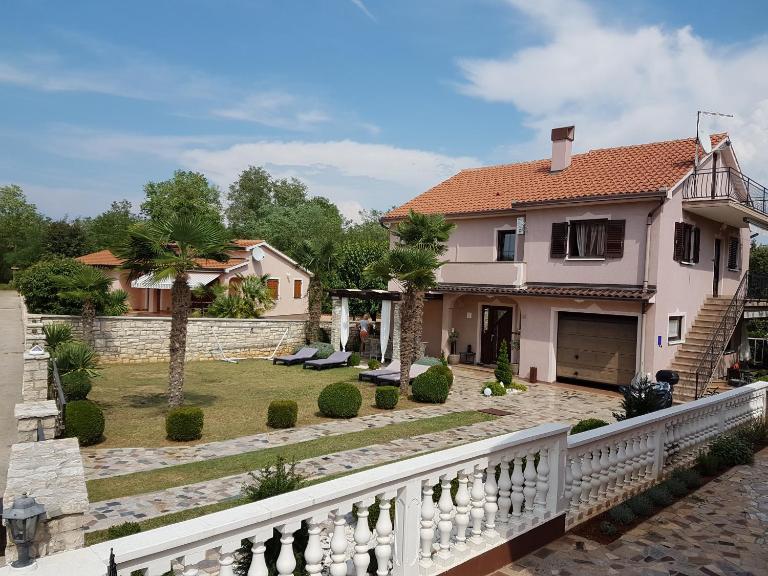 Ferienwohnung mit 2 Schlafzimmer oder Studio Apartment - Istrien-Fiorini - B&B Brtonigla