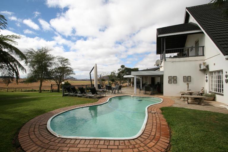Dusk to Dawn Guesthouse - Ferienwohnung Piet Retief
