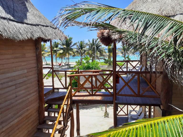 Cabañas Palmeras de Mahahual - B&B Mahahual