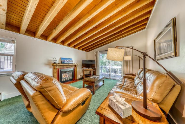 Single Level Ranch Condo in Elkhorn - B&B Sun Valley