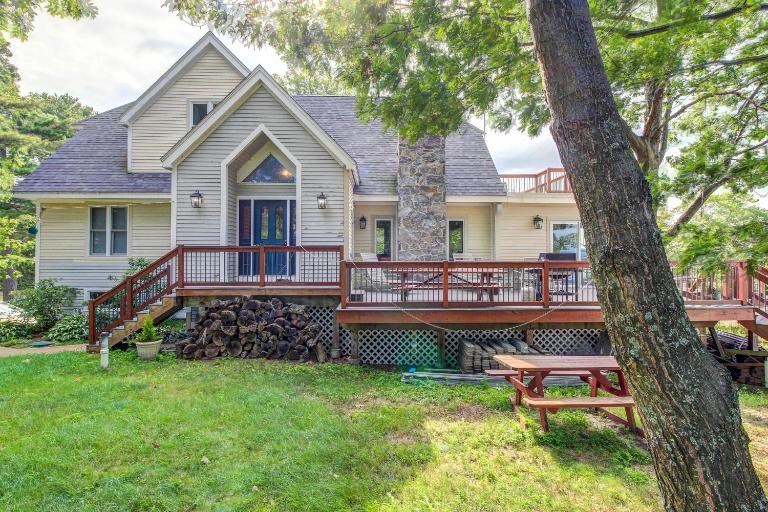 Broadlake - B&B Thayer Beach