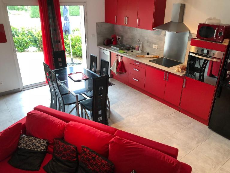 Jolie petite maison en Ardèche du sud - Chambres d'hôtes Berrias-et-Casteljau