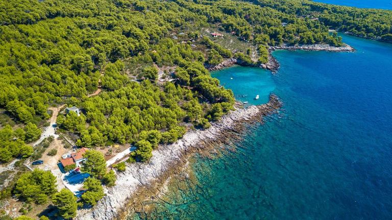 Obiteljska kuća za odmor Futura - B&B Milna