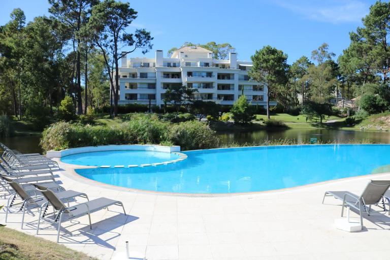 Green Park Apartamento en PB con Jardín - Chambres d'hôtes Punta del Este
