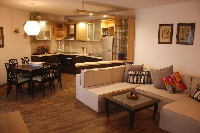 Central Square Apartment - B&B Filippopoli