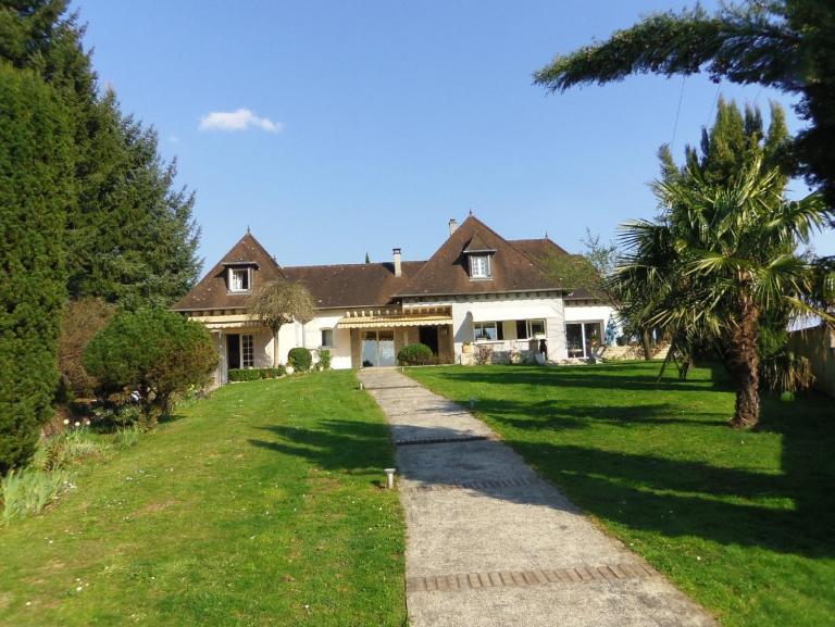 Chambres d'hôtes Le Saleix - B&B Donzenac