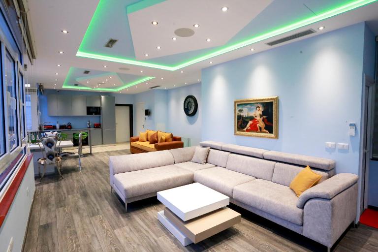Ame House - Bed and Breakfast Durrës
