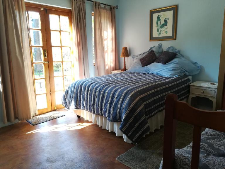 Tucked away in the tree tops - B&B Hillcrest