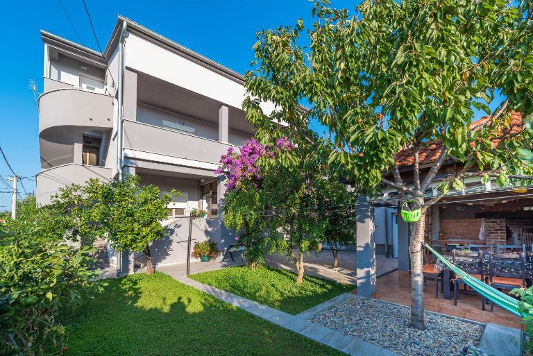 Apartments Luky - B&B Zadar