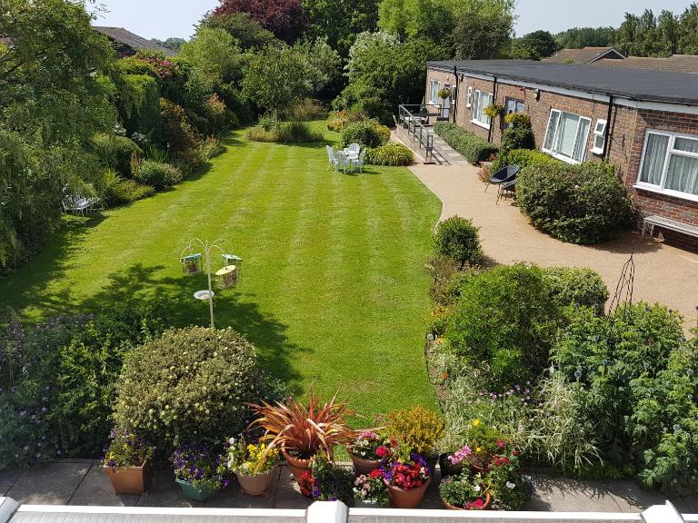 The Coast Yard B & B and Garden Chalets - Bed and Breakfast Chichester